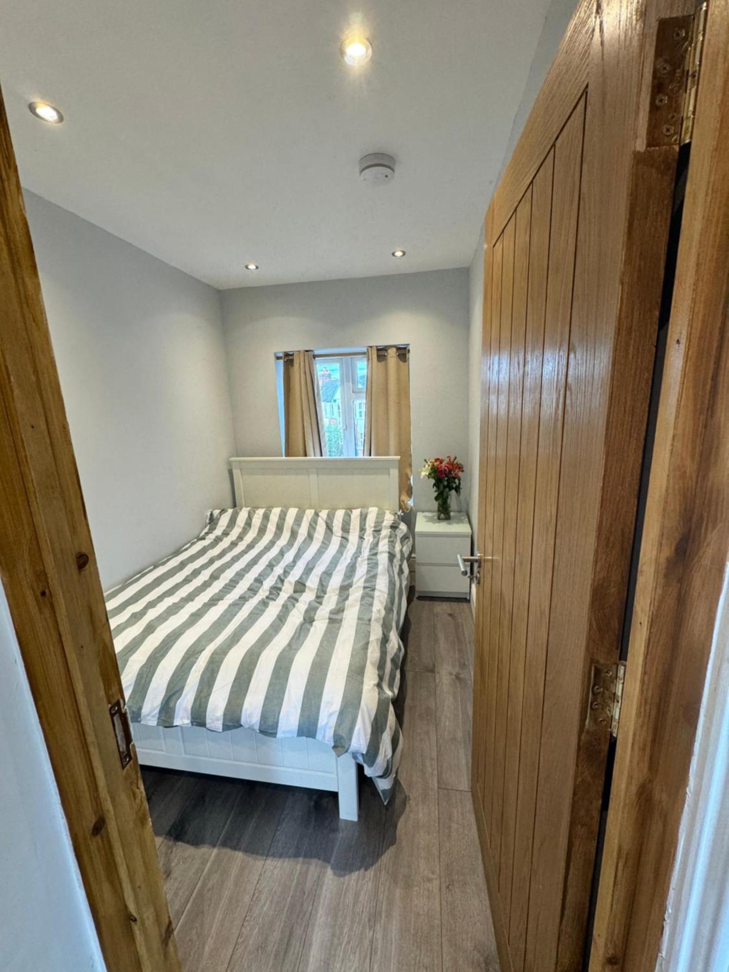 אוקספורד 1 Bed With Kitchenette And Bathroom מראה חיצוני תמונה